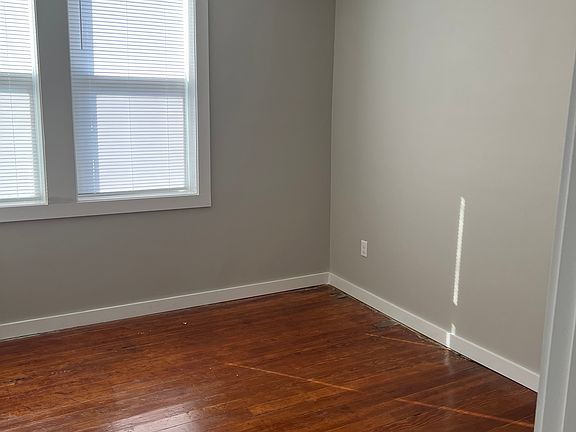 4th image of 134 S Lorimier St #4