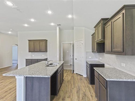 4th image of 1151 Waterscape Blvd