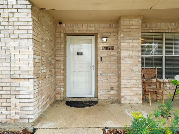 3rd image of 1818 Cedar Ridge Dr