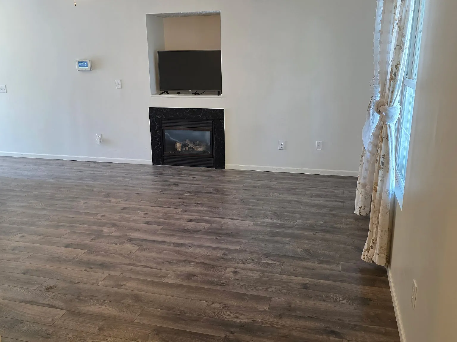 3 bed, 2.5 bath, 1536 sqft, $2,100 — Photo 4