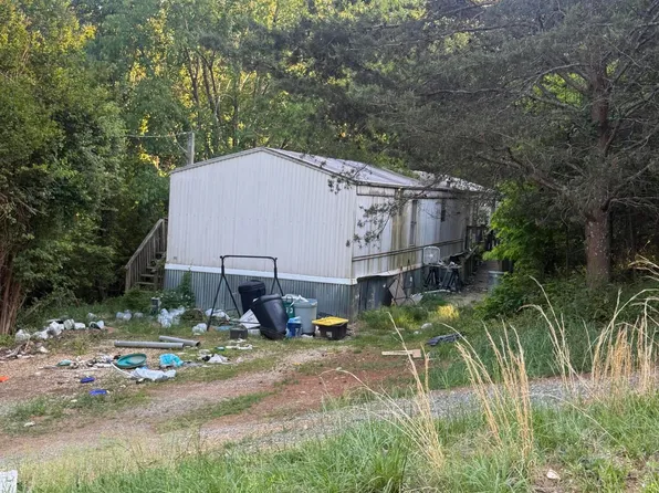 245 Allison Dr, Harriman, TN 37748