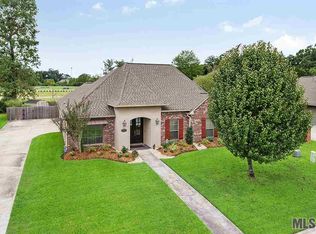 13207 Oak Knoll Dr, Geismar, LA 70734