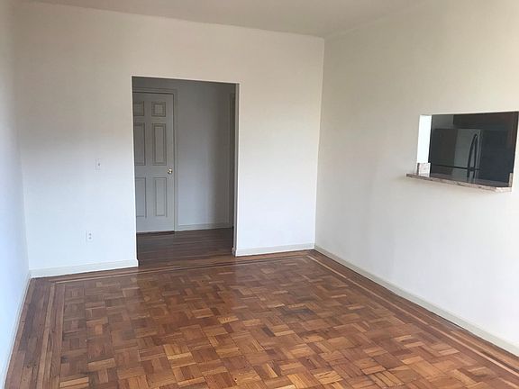 4th image of 2855 Grand Concourse APT 4C