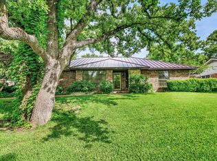 248 Timberlake Dr, Azle, TX 76020