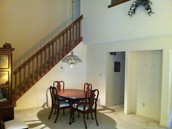 4th image of 146 Marian Ln