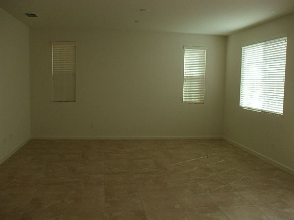 4th image of 258 Barnhill Dr