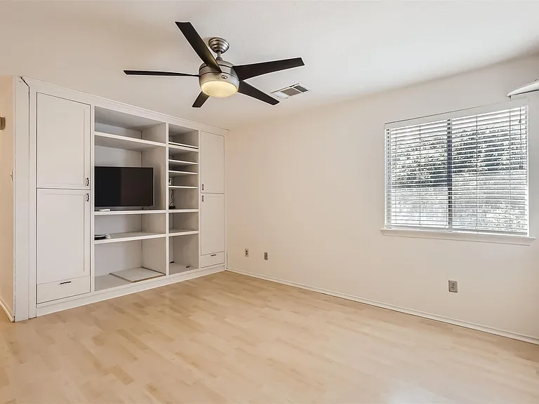 3001 Rainy River Dr — Photo 25