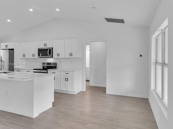 5th image of 2221 NW 43rd Ave