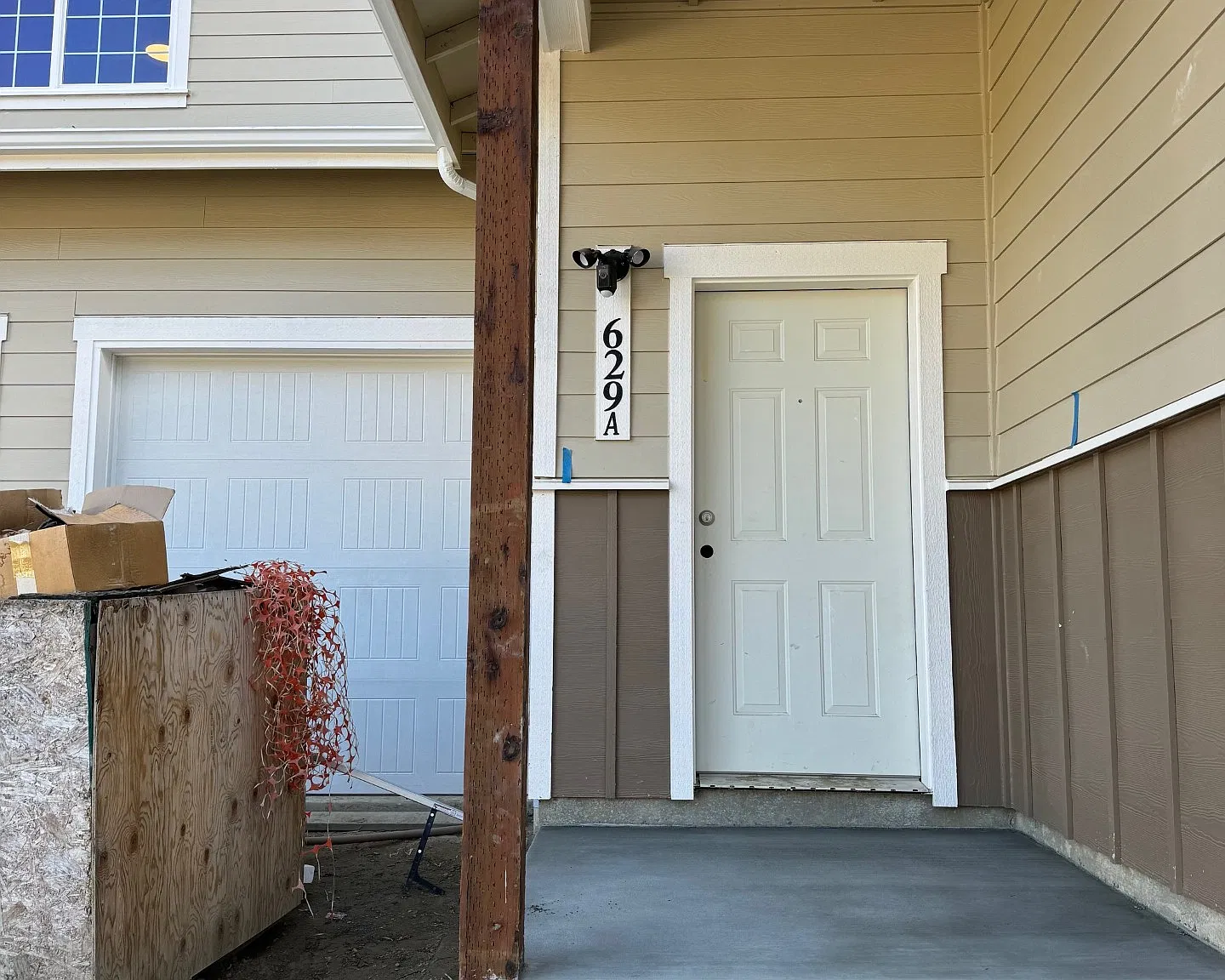 4 bed, 2.5 bath, 1966 sqft, $2,595 — Photo 1