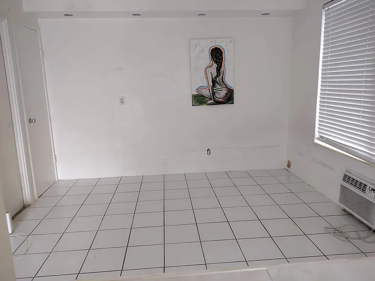 1707 Thomas St #4 — Photo 6