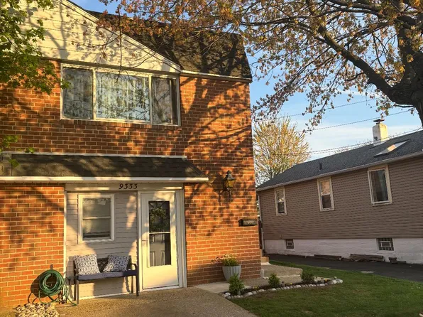 9333 Hegerman St, Philadelphia, PA 19114