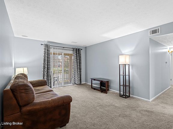 3rd image of 622 Logsdon Ct