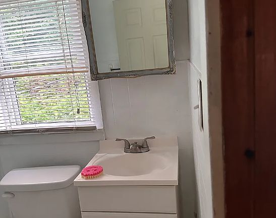 4th image of 597 E Rumney Rd #25