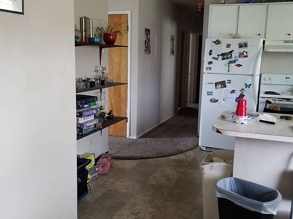 5th image of 271 E 1500th St S