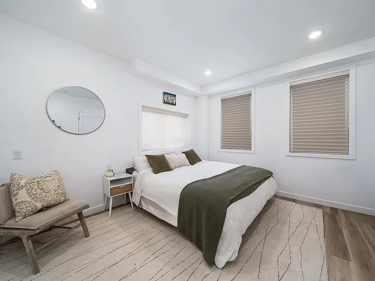 83 Waverly St #1 — Photo 11