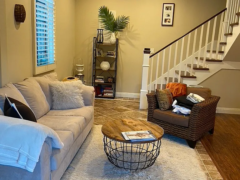 4142 Stonebridge Ln — Photo 2