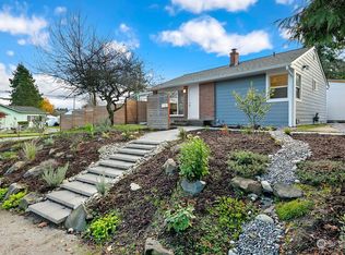 3105 SW Barton St, Seattle, WA 98126