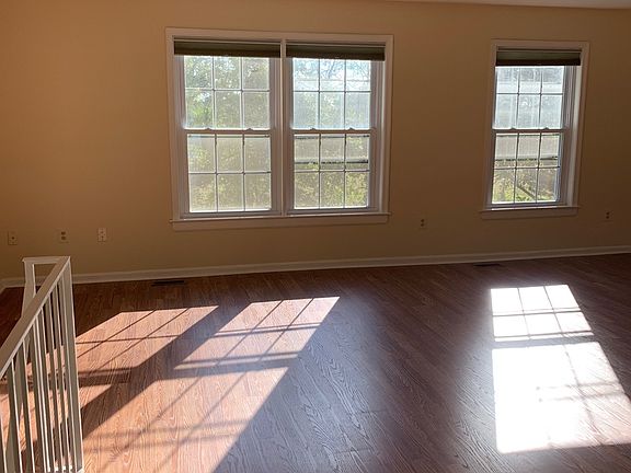 5th image of 11118 Cedarwood Dr