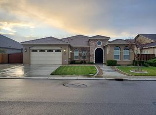 1028 Glen Abbey Dr, Manteca, CA 95336