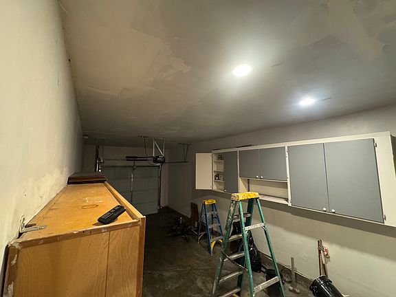 2nd image of 5820 Ambler St #5820