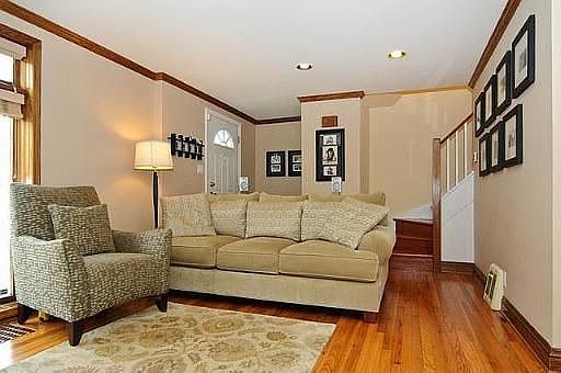 2nd image of 5547 N Osceola Ave