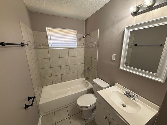 2nd image of 2120 Bennett Ave