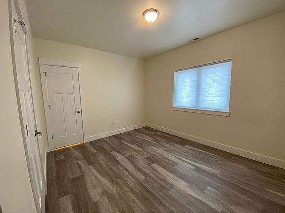 5th image of 3018 Lori Ln