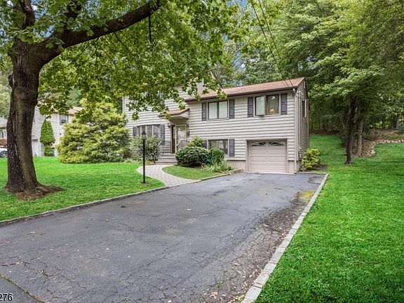 2nd image of 10 Mayhew Dr