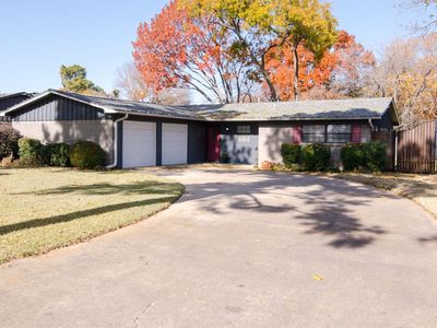 241 Hedgerow Ln, Lewisville, TX, 75057