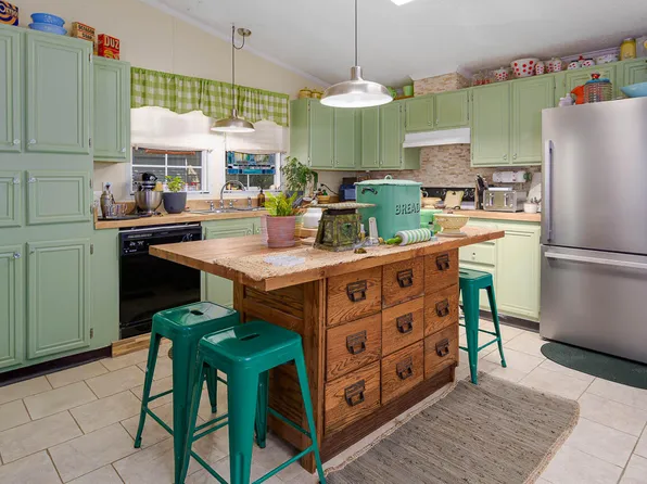2849 Pheasant Run Rd, Graham, NC 27253