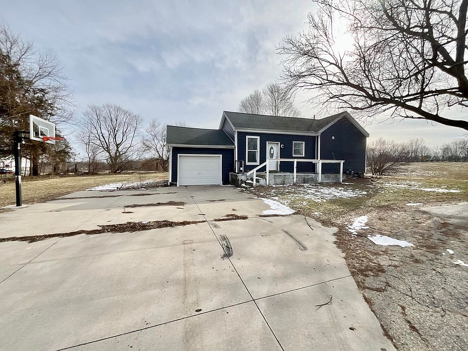 1st image of 490 Dorrance Rd