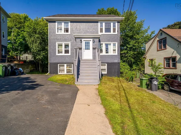 3176/78/80 Stanford St, Halifax, NS B3L 4E2