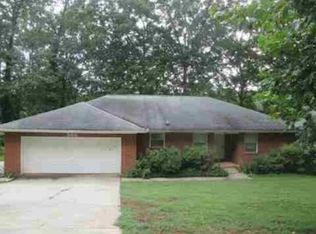 300 Lakeshore Dr, Stockbridge, GA 30281