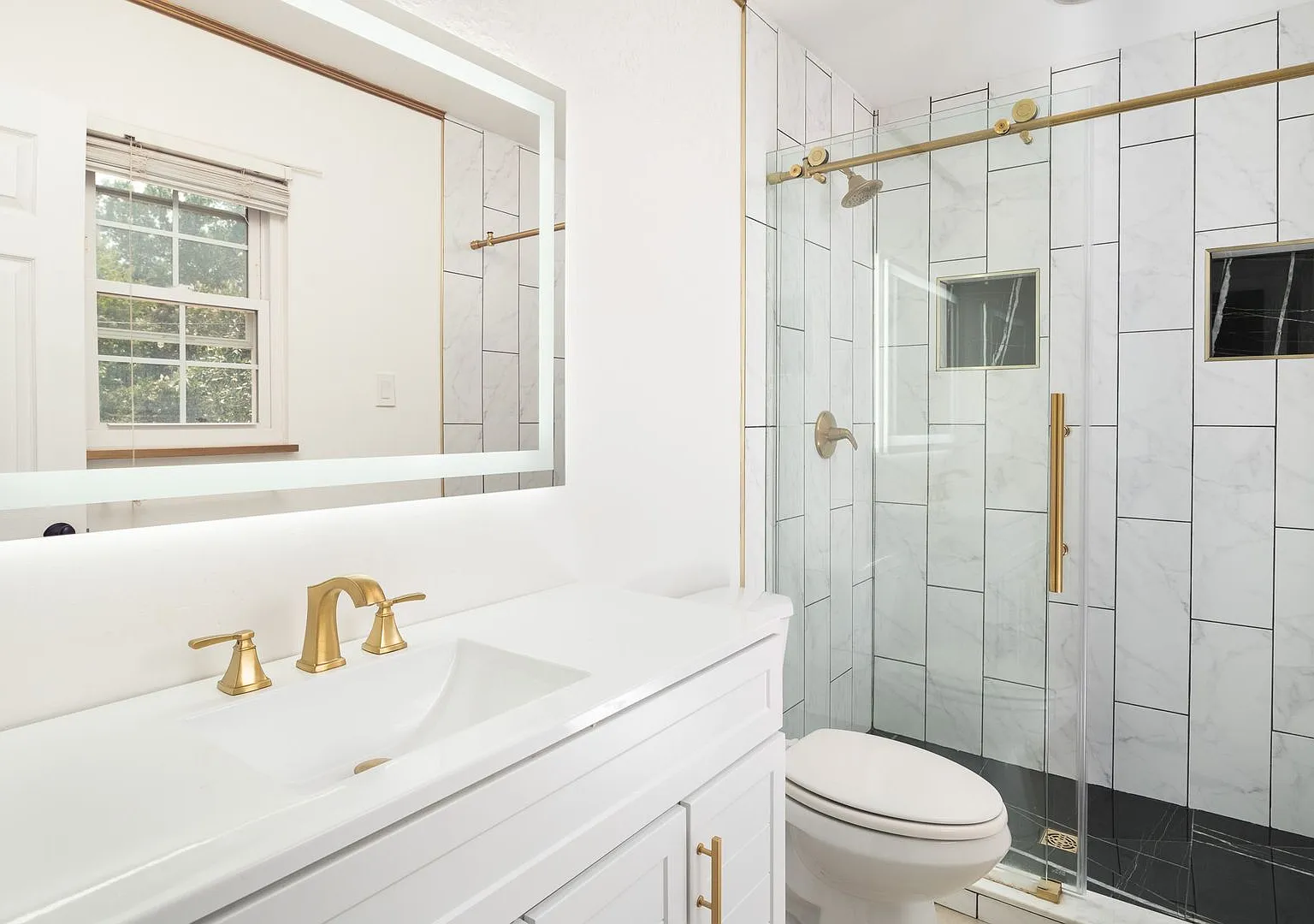 4 bed, 3.0 bath, 2495 sqft, $3,200 — Photo 4