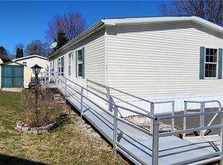 98 Waldon Cir, Macungie, PA