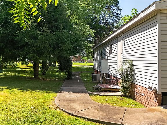 5th image of 4884 Blackman Rd