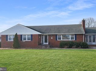 401 Broad St, Williamstown, NJ 08094