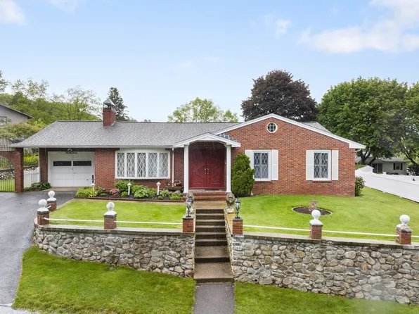 39 Longview St, Haverhill, MA 01830