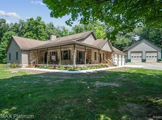 3803 Norton Rd, Howell, MI 48843
