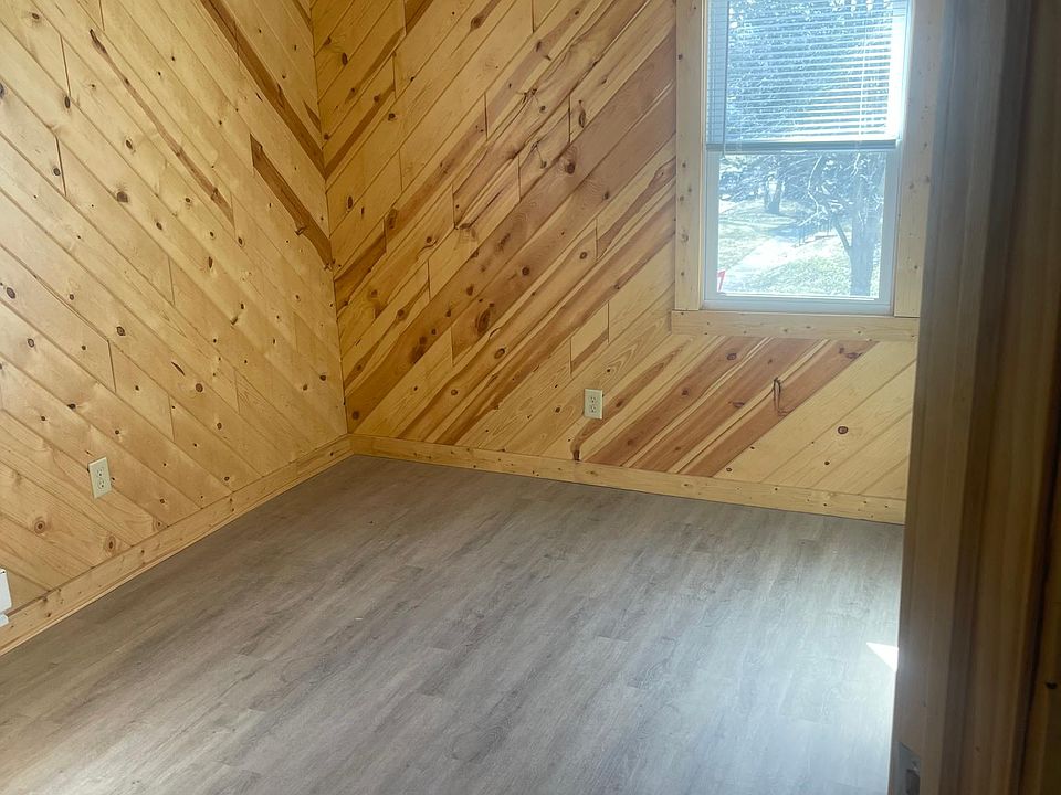 506 S 3rd St Fairfield IA Zillow