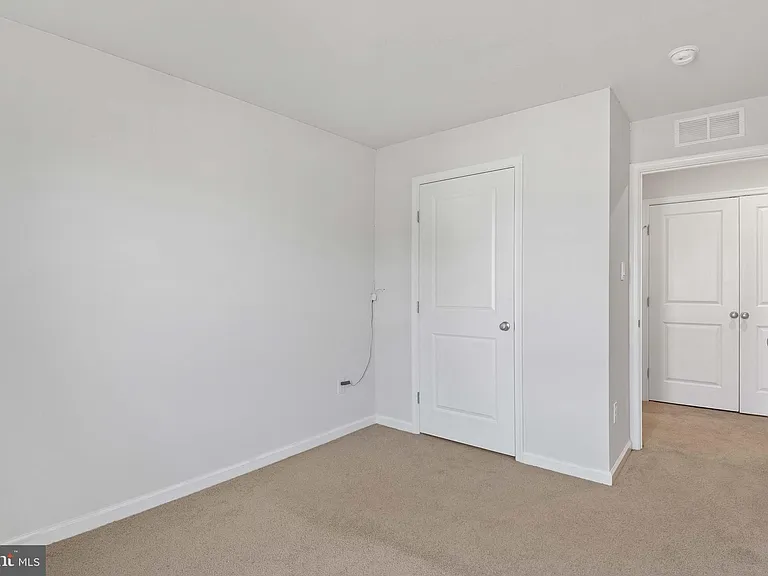 37 Arlotta St #37 — Photo 23