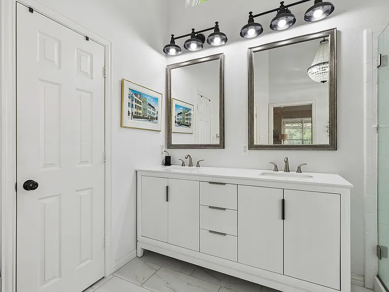 4227 Republic Dr — Photo 15