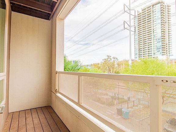 5th image of 615 S Farmer Ave #2B-2Ba-950Sqft