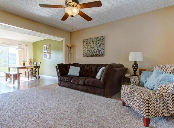 4th image of 1209 Parsons Ct