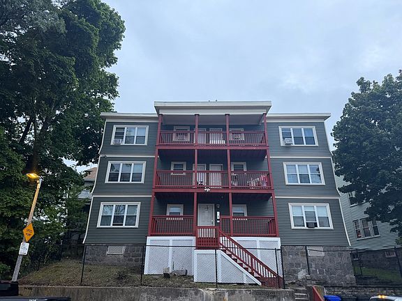 4th image of 125 Rosseter St