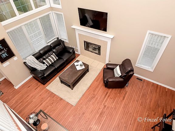 4th image of 36686 N Elizabeth Dr