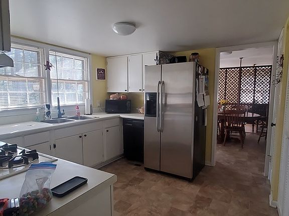4th image of 812 Hite St