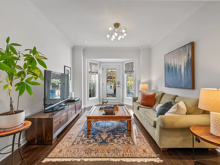 146 Roslin Ave — Photo 14