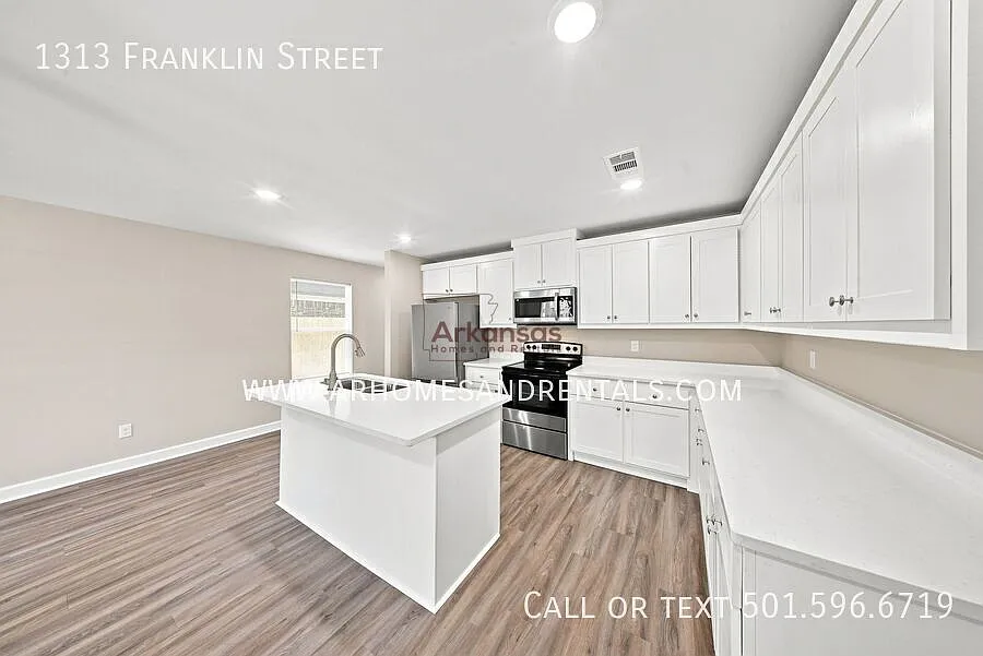 1313 Franklin Street | 4 Bedrooms | 2 Bathrooms Brand New Construction — Photo 4