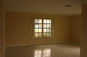 4th image of 5423 NE 22nd Ter APT 1